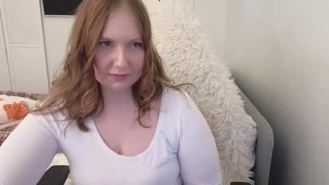 Snapshot of lilleambi chatting on 11/26/25, 11:44 Anni online show from 11/26/25, 11:44