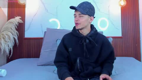 lillian_lee1 online show from 04/21/26, 04:45