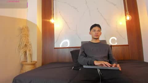 lillian_lee1 online show from 05/20/26, 05:30