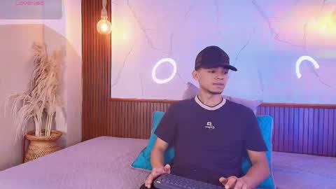 lillian_lee1 online show from 06/05/26, 05:51