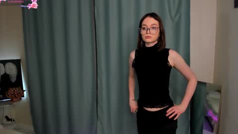 Lily online show from 02/06/26, 07:28