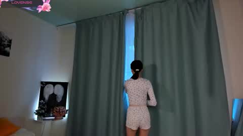 Lily online show from 02/26/26, 01:54