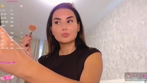 Lara Angel online show from 11/11/25, 04:12