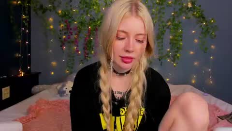 lillie_berry online show from 07/14/26, 10:21