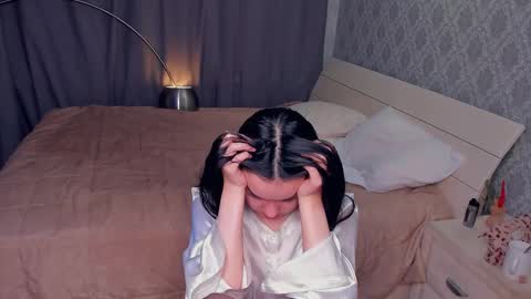 Celina Lillie online show from 12/20/25, 09:11