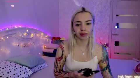 LilliMoore online show from 09/14/25, 11:48