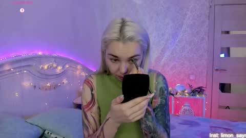 LilliMoore online show from 11/02/25, 11:18