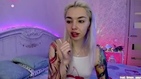 LilliMoore online show from 11/03/25, 11:04