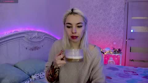 LilliMoore online show from 11/15/25, 11:32