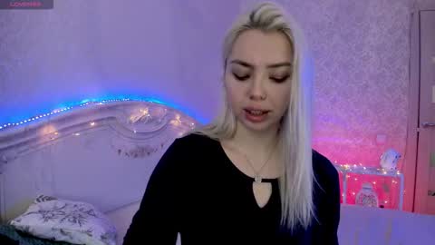 LilliMoore online show from 01/16/26, 12:03