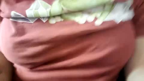 Snapshot of lilly49547 chatting on 12/03/24, 12:24 Lilly online show from 12/03/24, 12:24