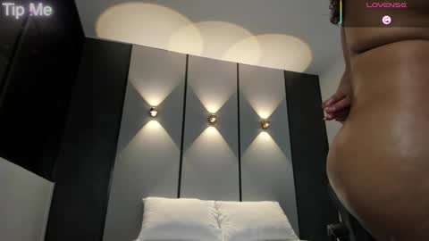 L I L L Y online show from 09/14/25, 12:43