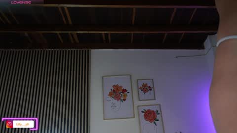 Sofia online show from 04/01/26, 01:34