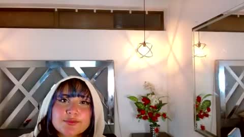   online show from 08/04/26, 10:40