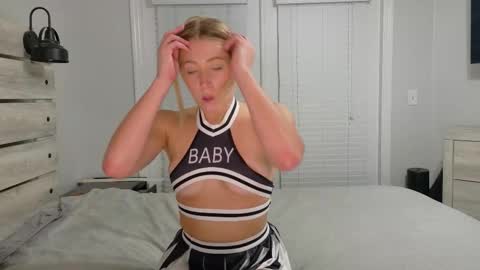 Lilly Baby Xo online show from 12/23/25, 03:48