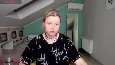 Lilly Depp online show from 12/14/24, 02:31