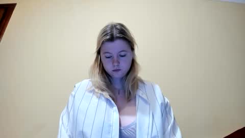 Lilly Depp online show from 12/02/25, 02:23