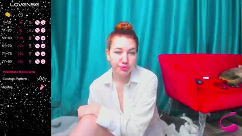 lillylover_ online show from 10/10/25, 01:59