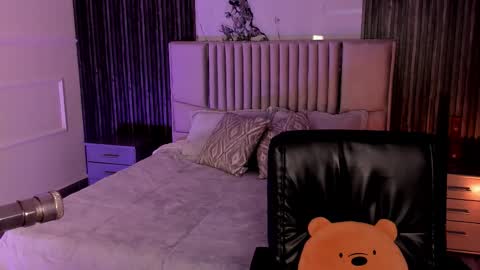 Lilly Ortiz online show from 02/16/26, 07:43