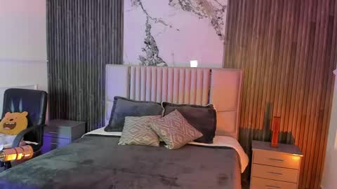 Lilly Ortiz online show from 04/06/26, 07:37