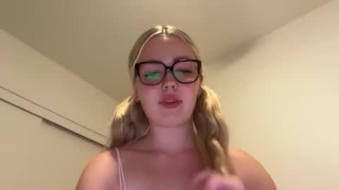 Lilly online show from 09/25/25, 06:17