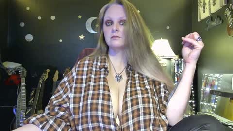 Snapshot of lillyth chatting on 12/29/24, 06:03 Lillyth Eden online show from 12/29/24, 06:03
