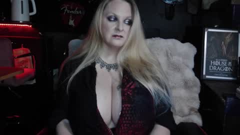 Snapshot of lillyth chatting on 01/08/26, 06:26 Lillyth Eden online show from 01/08/26, 06:26