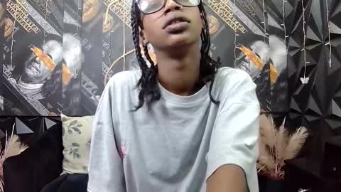 Snapshot of lilmissbaddiexxx chatting on 10/07/25, 05:43 lilmissbaddiexxx online show from 10/07/25, 05:43