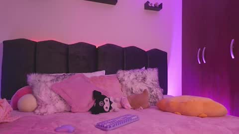 Lilou online show from 02/24/26, 11:52