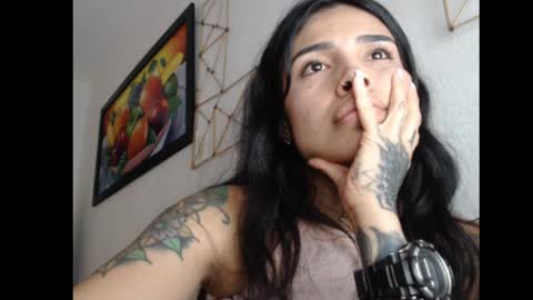 Snapshot of lilpalacio chatting on 02/16/25, 09:27 lil palacio online show from 02/16/25, 09:27