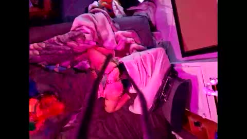 Snapshot of lilpluto12 chatting on 12/10/24, 06:44 lilpluto12 online show from 12/10/24, 06:44