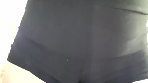 Snapshot of lilsirenluna chatting on 02/26/26, 05:01 Luna online show from 02/26/26, 05:01