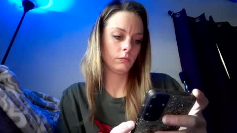 Luna online show from 07/18/26, 11:52