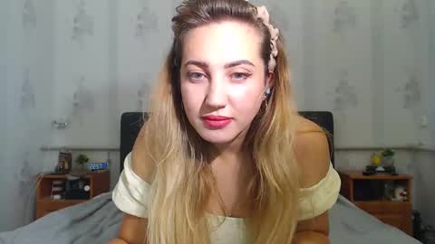 lilu_cute25 online show from 10/14/25, 07:58
