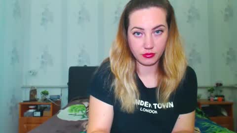 Snapshot of lilu_cute25 chatting on 03/15/26, 10:05 lilu_cute25 online show from 03/15/26, 10:05