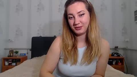 Snapshot of lilu_cute25 chatting on 04/30/26, 09:37 lilu_cute25 online show from 04/30/26, 09:37