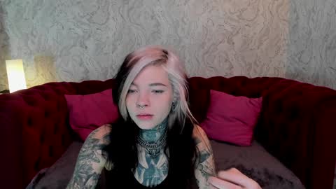 Snapshot of lilu_kayden chatting on 01/04/25, 02:25 Little slave Kayden online show from 01/04/25, 02:25