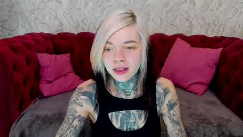 Snapshot of lilu_kayden chatting on 01/15/25, 11:00 Little slave Kayden online show from 01/15/25, 11:00