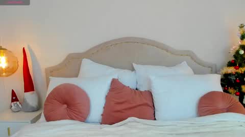 Snapshot of liludavis chatting on 01/15/25, 04:04 Lilu online show from 01/15/25, 04:04