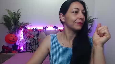 Snapshot of lilugrants chatting on 10/19/25, 06:08 lilugrants online show from 10/19/25, 06:08