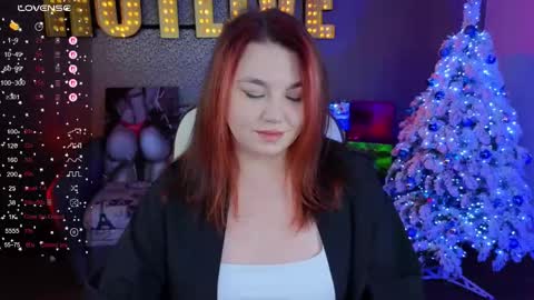 Lilu online show from 12/17/25, 12:11