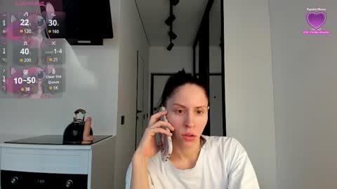 Snapshot of lily__love chatting on 02/13/25, 11:50 LILY online show from 02/13/25, 11:50