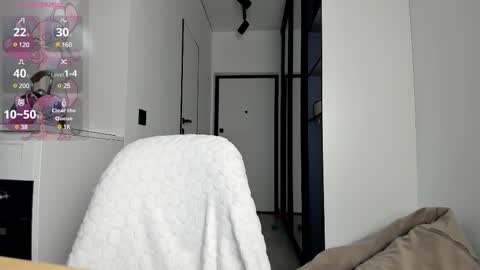 Snapshot of lily__love chatting on 03/07/25, 06:35 LILY online show from 03/07/25, 06:35