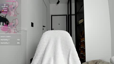 Snapshot of lily__love chatting on 03/10/25, 08:34 LILY online show from 03/10/25, 08:34