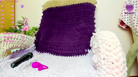 Snapshot of lily__love chatting on 09/17/25, 09:33 LILY online show from 09/17/25, 09:33