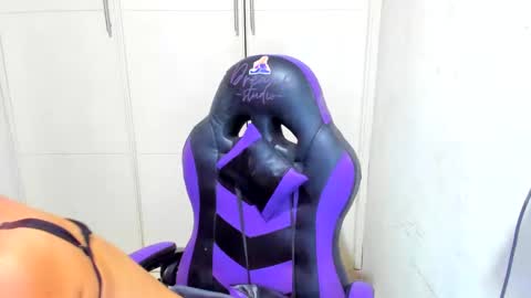 lily_anal_squirt online show from 12/16/24, 07:00