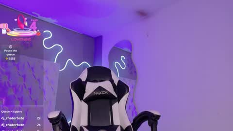 Snapshot of lily_beet chatting on 11/19/25, 03:50 Lily online show from 11/19/25, 03:50