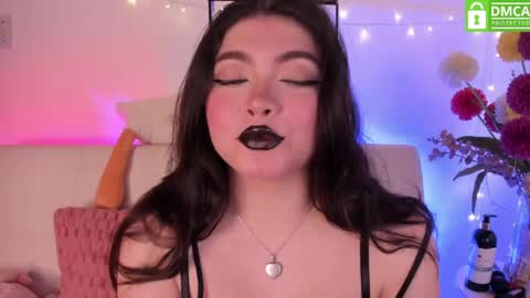 lily_cherry0 online show from 04/22/26, 10:22
