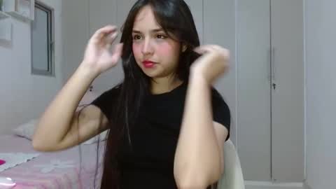 Lirio         online show from 12/01/25, 07:46