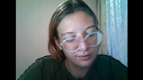 Snapshot of lily_ember chatting on 09/24/25, 03:04 lily_ember online show from 09/24/25, 03:04